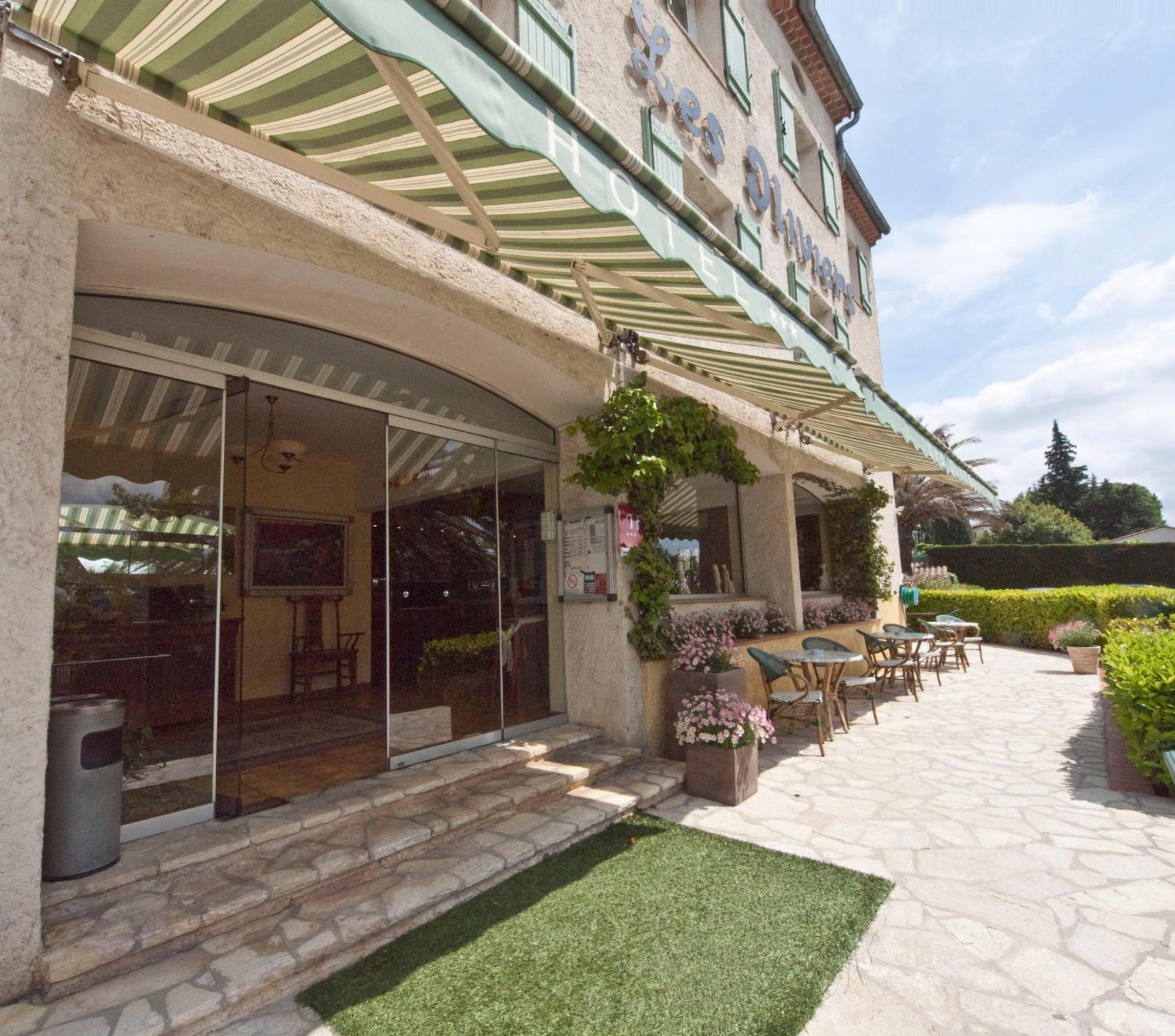 Hotel Les Oliviers Fayence Exteriér fotografie
